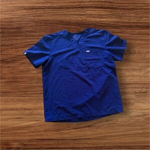 Figs Technical Collection Blue  Scrub Nurse Top Women’s Navy Blue Size XL pocket